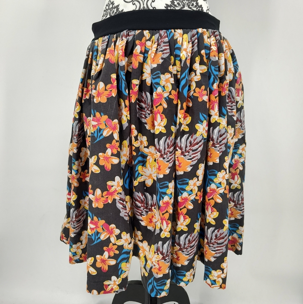 Handmade Floral Charcoal Midi Skirt Size Women's Medium